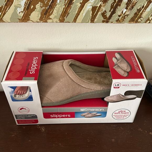Unisex Memory Foam Slippers Size L NIB - Picture 1 of 7